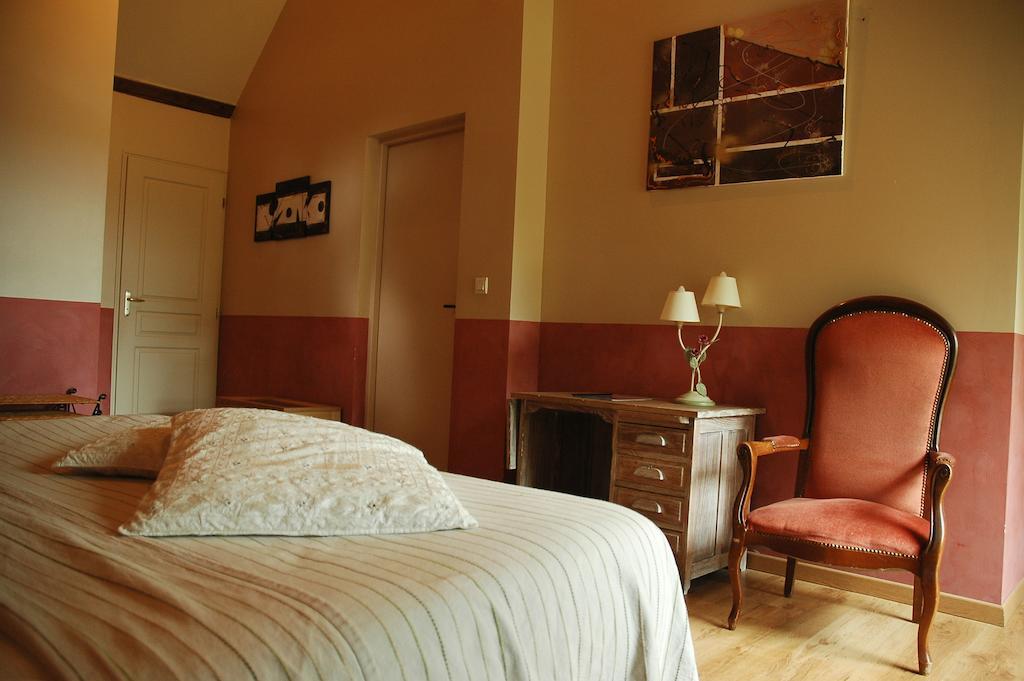 Les Pierres D'Aurele Chambres D'Hotes Saint-Georges-sur-Cher Rum bild