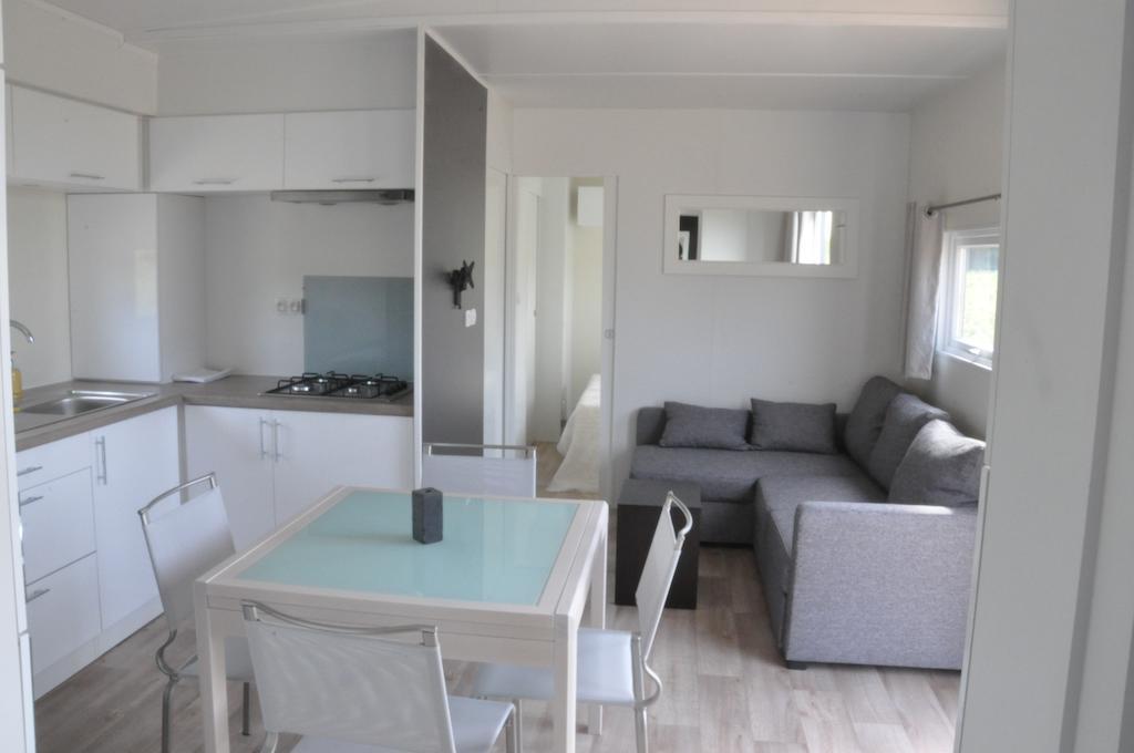 Les Pierres D'Aurele Chambres D'Hotes Saint-Georges-sur-Cher Rum bild