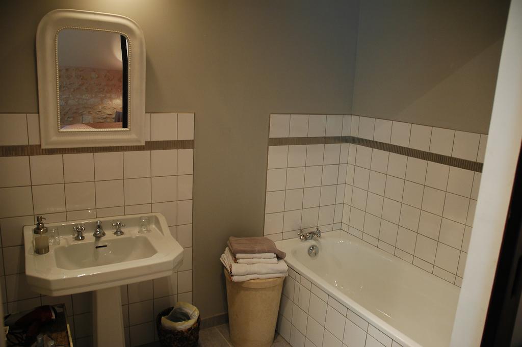 Les Pierres D'Aurele Chambres D'Hotes Saint-Georges-sur-Cher Rum bild