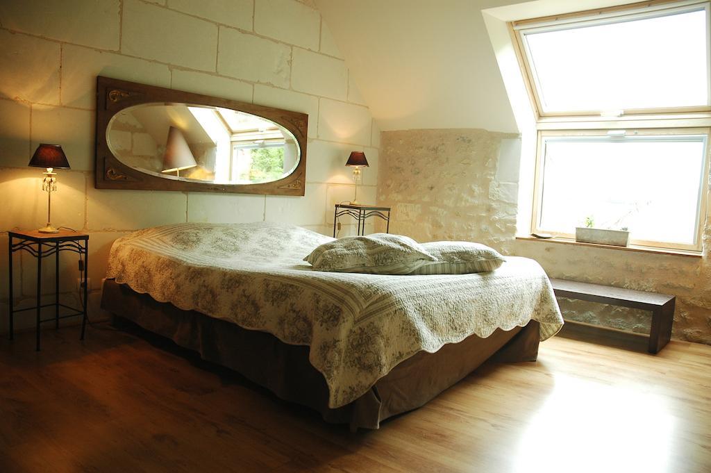 Les Pierres D'Aurele Chambres D'Hotes Saint-Georges-sur-Cher Rum bild