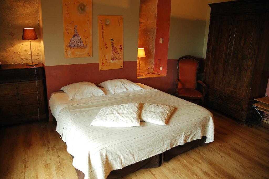 Les Pierres D'Aurele Chambres D'Hotes Saint-Georges-sur-Cher Rum bild